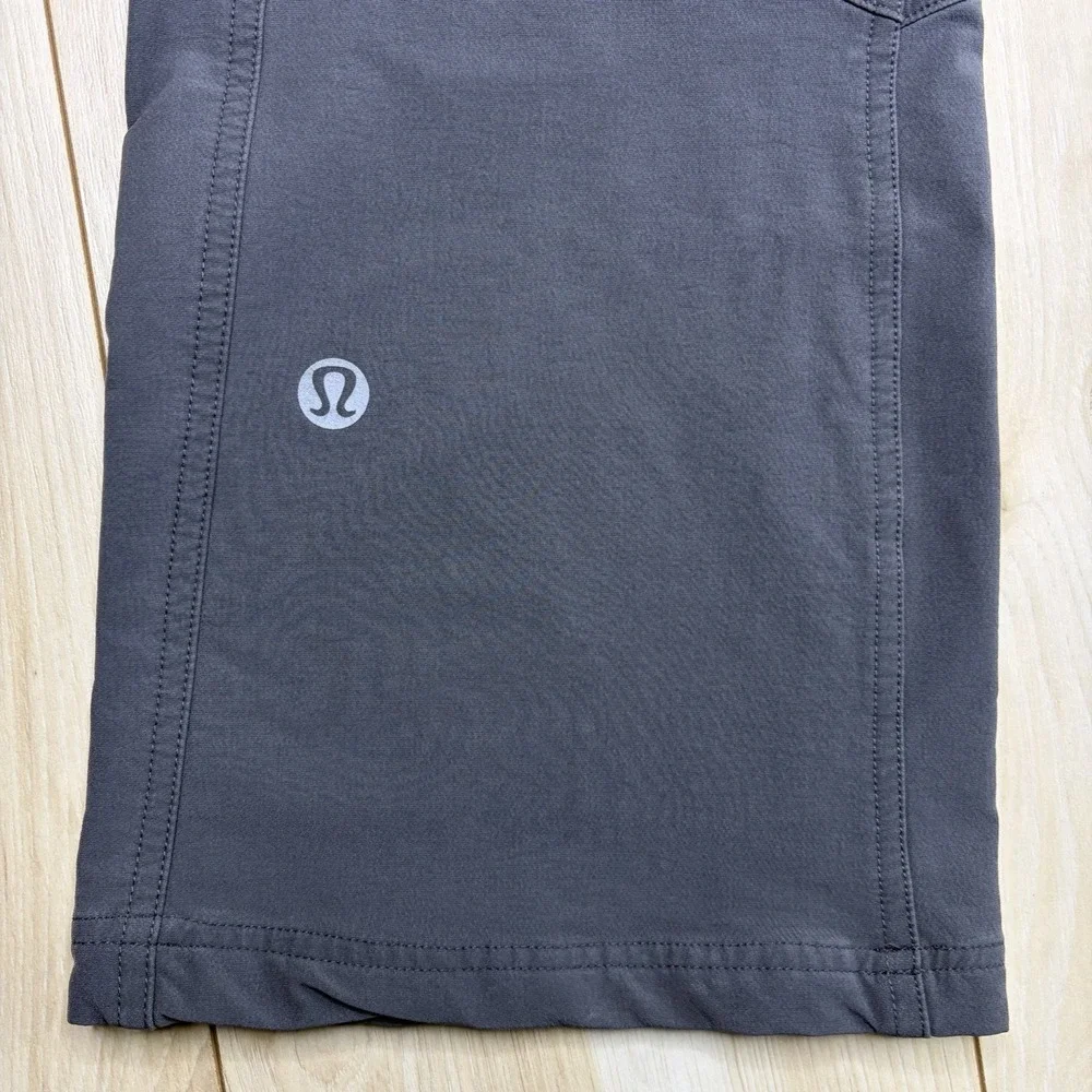 Lululemon Athletica Hiking Pants Womens 6 Gray Stretch Triple Snap Waist Outdoor